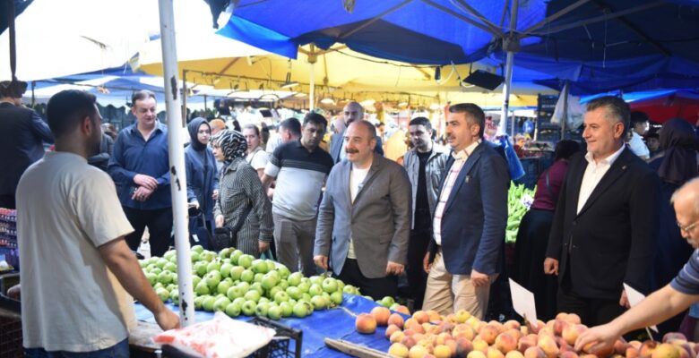 BAŞKAN YILMAZ PAZARCI ESNAFI İLE BULUŞTU