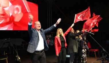 Cumhuriyetin kuruluşunun 101. yıldönümü Karacabey’de coşkuyla kutlandı