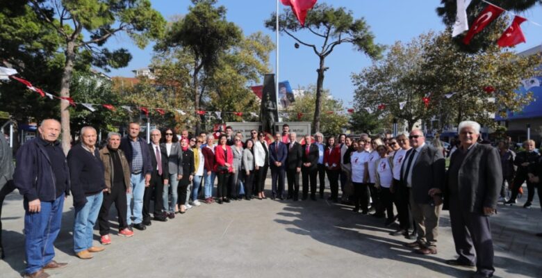 CHP’liler tek ses: “Çok yaşa Cumhuriyet!”