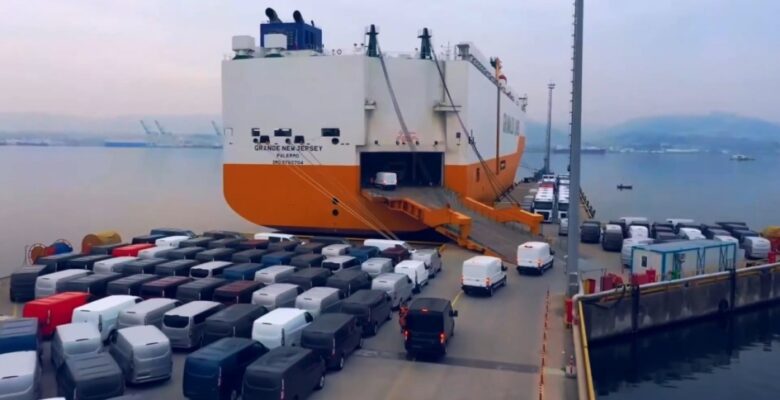 OTOMOTİV İHRACATI EYLÜLDE YÜZDE 21 ARTIŞLA  3,4 MİLYAR DOLAR OLDU