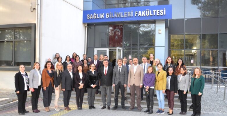 Sağlık Bilimleri Fakültesi’nin yeni dekanı Prof. Dr. Akansel oldu
