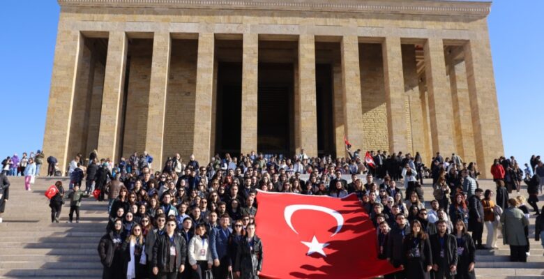 Bursalı 550 genç, Ata’nın huzurunda