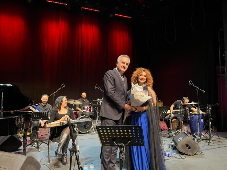 “Dünya Sesleri Bursa’da” konserleri Lena Chamamyan ile başladı