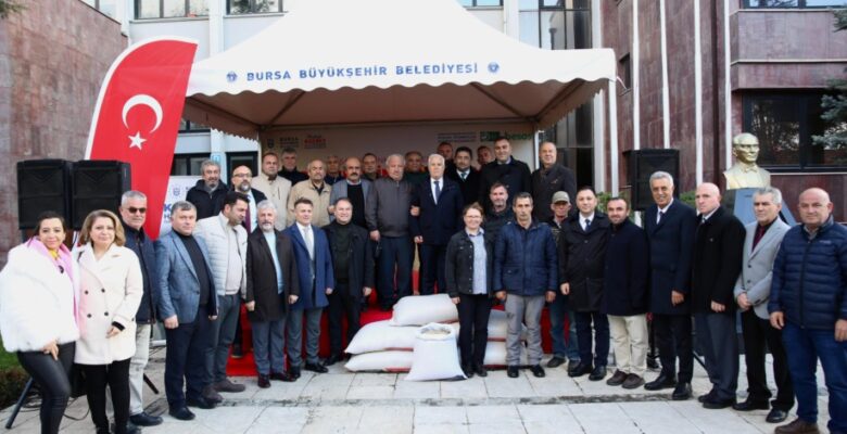 Büyükşehir’den çiftçilere destek