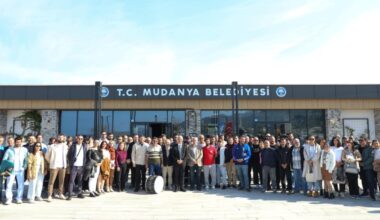 MUDANYA BELEDİYESİ’NDE SÖZLEŞME SEVİNCİ