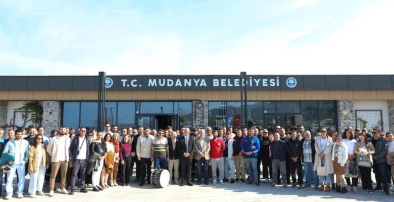 MUDANYA BELEDİYESİ’NDE SÖZLEŞME SEVİNCİ