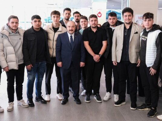 Varank Mudanya Üniversitesinde öğrencilerle buluştu
