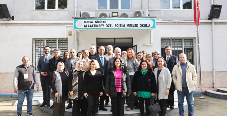 Başkan Şadi Özdemir’den okullara anlamlı ziyaret