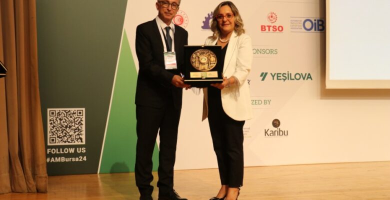 “TÜRKİYE İHRACATININ LOKOMOTİFİYİZ”