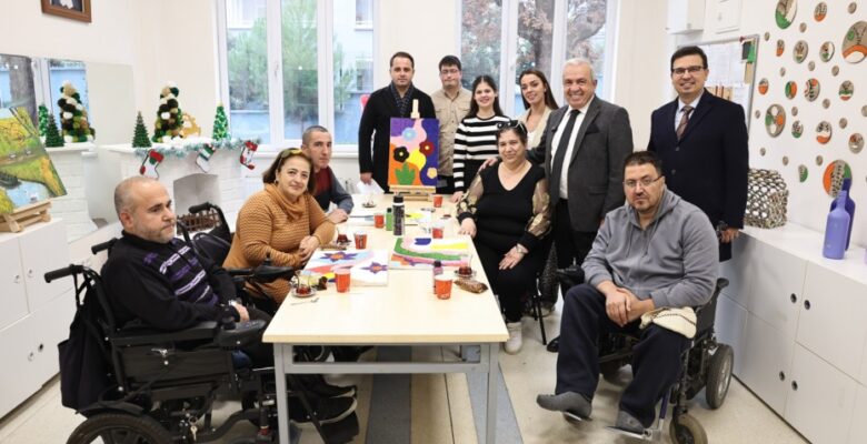 Başkan Şadi Özdemir engelli bireylerle buluştu
