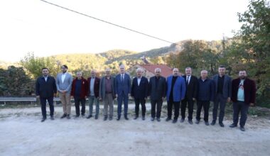 BAHARİYE MAHALLESİNDE YOLLAR PARKE TAŞLA KAPLANIYOR