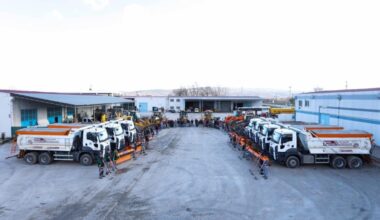İNEGÖL : KAR YAĞIŞI SONRASI EKİPLER SAHAYA İNDİ