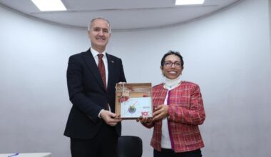 “GENÇLERİMİZİN BİLDİRİMLERİNİ BEKLİYORUZ”