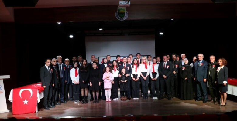 İNEGÖL’DE 24 KASIM ÖĞRETMENLER GÜNÜ TÖRENLERLE KUTLANDI