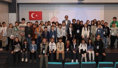 Nilüferli çocuklar demokrasi şöleni yaşadı