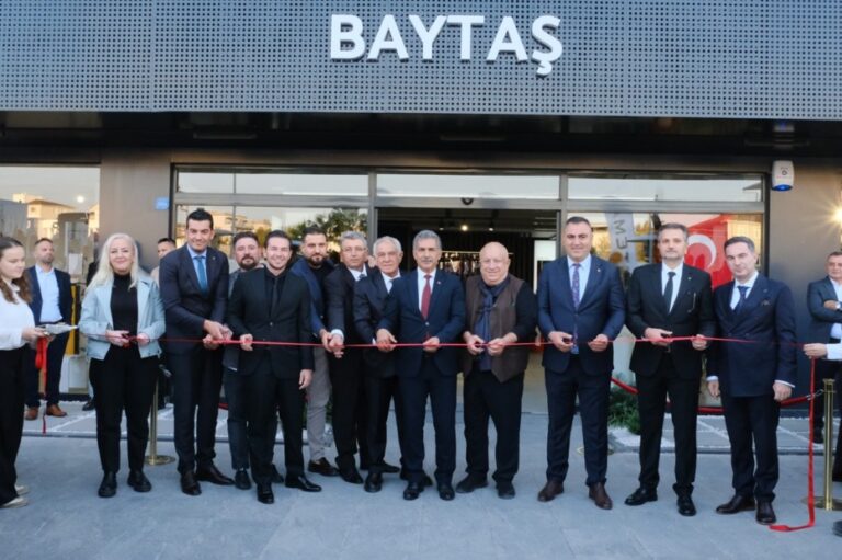 Vitra’nın satış noktası Balat’ta hizmete açıldı.