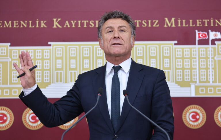 İKTİDAR, ÇİFTÇİYİ BORCA SÜRÜKLERKEN, ÜLKEYİ ŞEKER İTHALATINA MUHTAÇ ETTİ