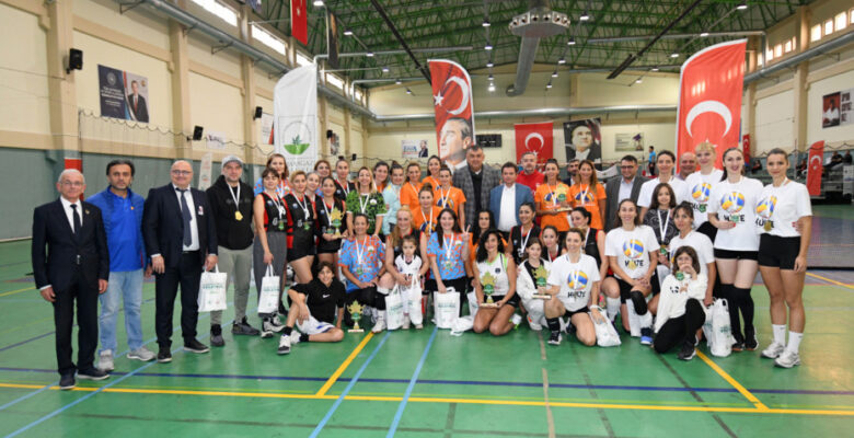 Türkiye Veteran Voleybol Turnuvası’nda şampiyonlar belli oldu