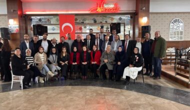 Bursa Gümüşhaneliler ‘de bayrak değişimi