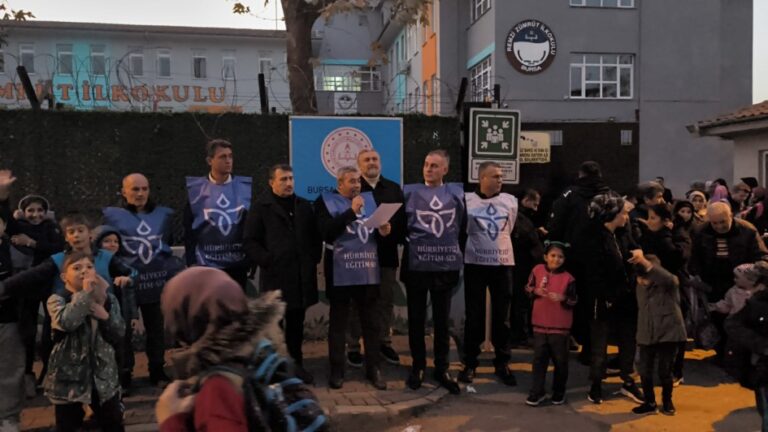 Hürriyetçi Eğitim Sendikası; “Eğitim Sistemi Sistemsizlikten Nasibini Fazlasıyla Almıştır”