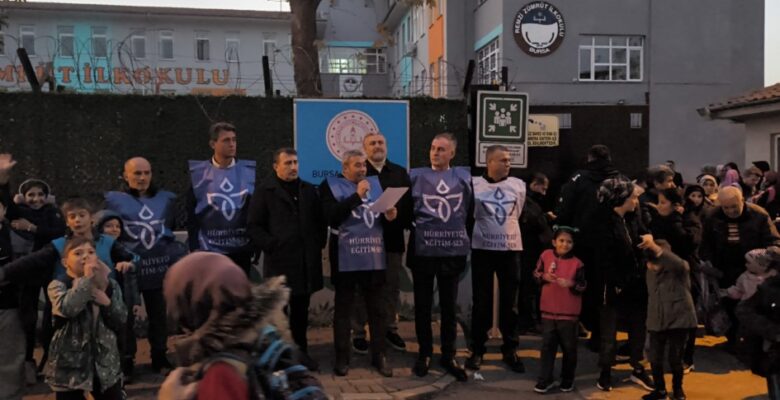 Hürriyetçi Eğitim Sendikası; “Eğitim Sistemi Sistemsizlikten Nasibini Fazlasıyla Almıştır”