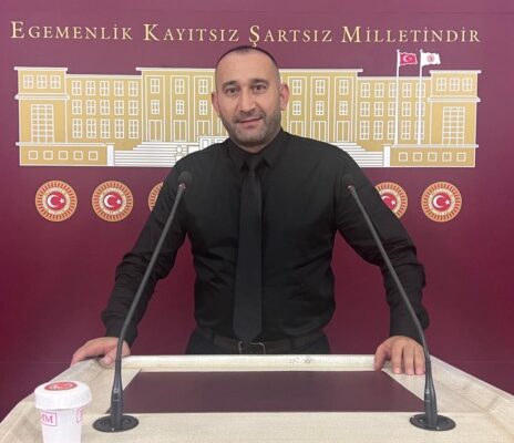 DEVA Partisi Halkla İlişkiler Başkanı Ali Bayer; ” Gençlerimiz ve Ailelerimiz Tehlike Altında”