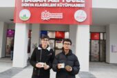 Osmangazi Belediyesi’nden ders çalışan öğrencilere ücretsiz çorba ikramı