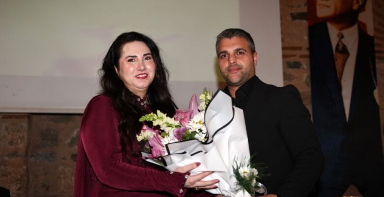 Yazdığı en özel şiirlerini Osmangazi’de okudu