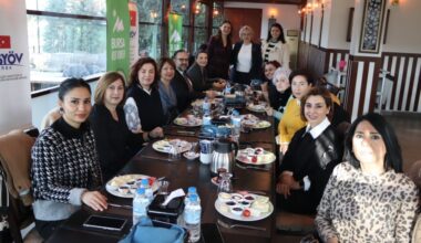 TOSYÖV BURSA’DAN “GELECEĞE SESLENEN KADINLAR” TOSYÖV BURSA’DAN “GELECEĞE SESLENEN KADINLAR”