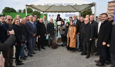 Bursa Büyükşehir’den üreticiye fide ve fidan desteği Bursa Büyükşehir’den üreticiye fide ve fidan desteği