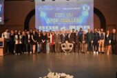 Başkan Bozbey’e “Spora katkı sağlayan başkan” ödülü