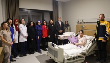 Büyükşehir’den yılın son ve ilk bebeklerine ziyaret