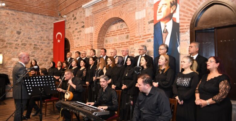 Yurdun dört bir yanından türküler Osmangazi’de yankılandı