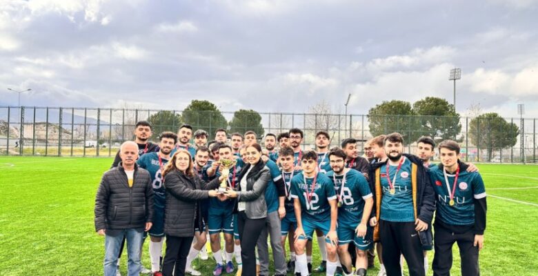 Gemlik KYK Futbol Takımı Namağlup Bursa Şampiyonu Oldu