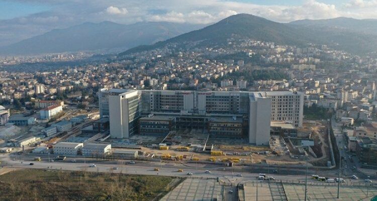 CUMHURBAŞKANI ERDOĞAN’IN 3 AY İÇİNDE AÇILACAK DEDİĞİ HASTANEDE HACİZ KRİZİ