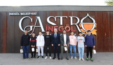 BAŞKAN TABAN PATEN FUTBOLU DÜNYA ŞAMPİYONLARINI AĞIRLADI