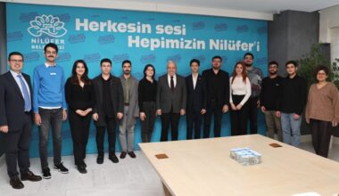 Başkan Şadi Özdemir gençleri ağırladı