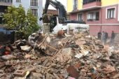 Gemlik Belediyesi’nden metruk bina temizliği