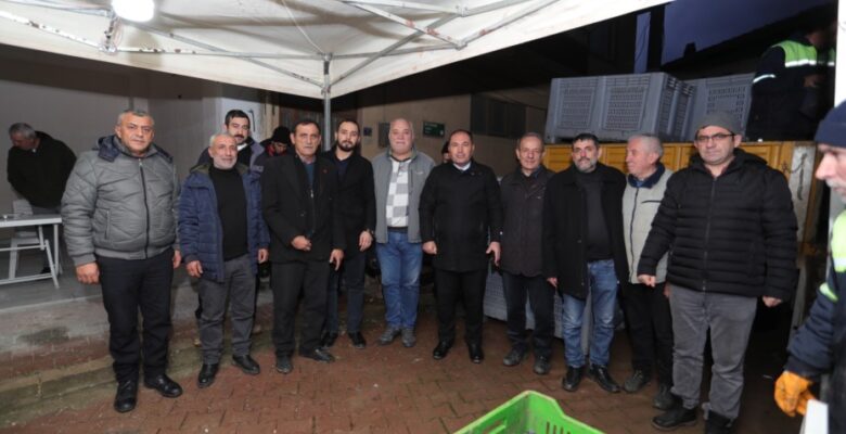 Gemlikli Çiftçinin Yüzü Gemlik Belediyesi’yle Gülüyor