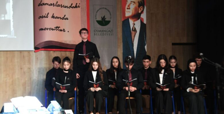 Nutuk Osmangazi’de teatral gösteriyle anlatıldı