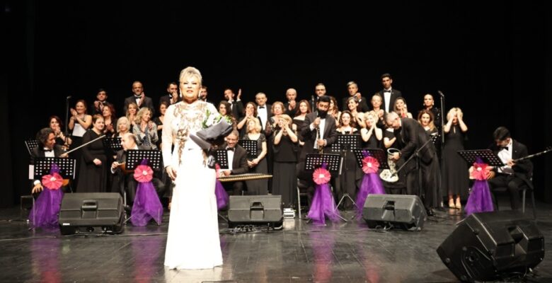 Türk Sanat Müziği Korosu’ndan muhteşem konser
