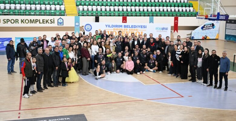 TURNUVANIN KAZANANI DOSTLUK OLDU