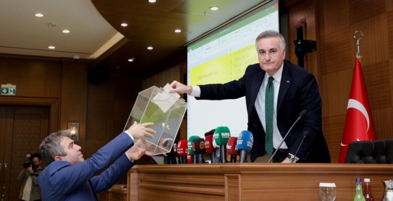 Büyükşehir Belediye Meclisi’nde Denetim komisyonu üyeleri seçildi