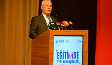 Bursa Büyükşehir’den ‘Eğitimde Yeni Yaklaşımlar’ konferansı