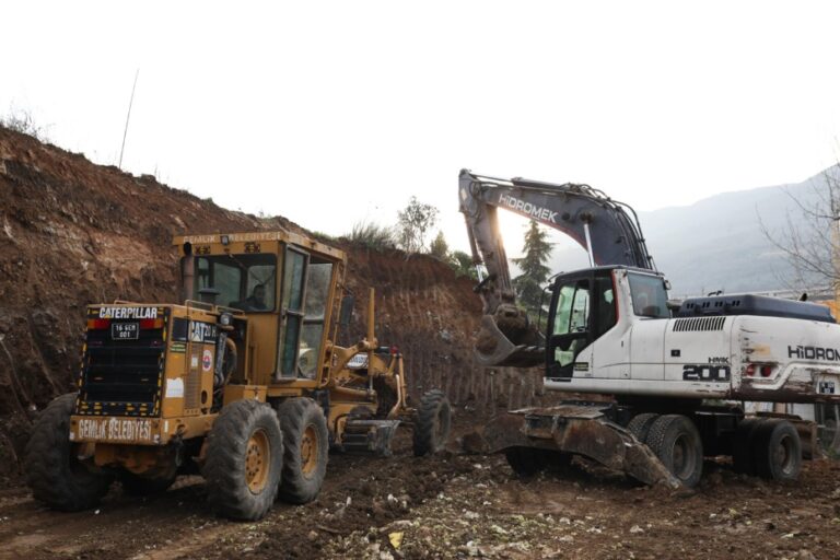 Gemlik Belediyesi’nden Ulaşımı Rahatlatan Yeni Yol Çalışması