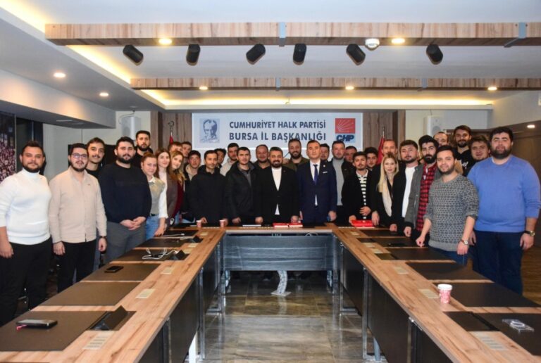 GENÇLİK ATEŞİ  KELES’TE YANDI