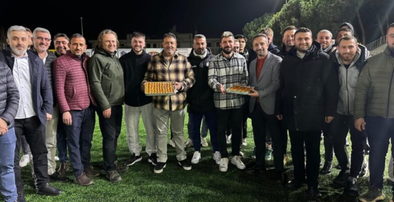 AK Parti Gemlik İlçe Başkanı Mehmet Taşar’dan Gemlikspor’a Destek Ziyareti