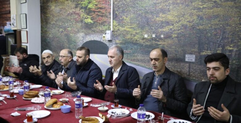 BEREKET SOFRASININ BU HAFTAKİ DURAĞI HACI LÜTFULLAH CAMİ OLDU