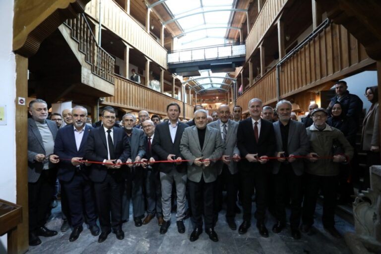 USTALARA SAYGI SERGİSİ KENT MÜZESİNDE AÇILDI