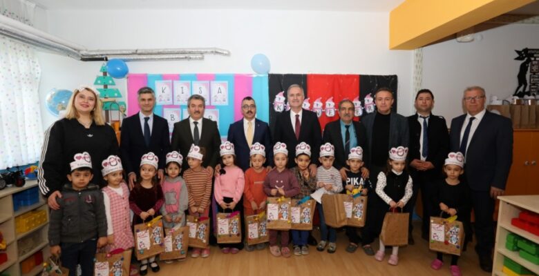 ÖĞRENCİLER KARNELERİNİ İNEGÖL PROTOKOLÜNDEN ALDI
